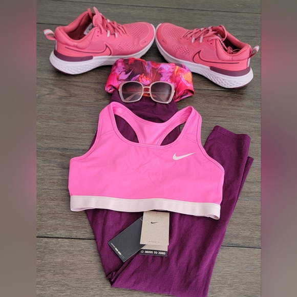 Nike Swoosh Women's Sports Bra, Pink, Size M - Picture 10 of 10